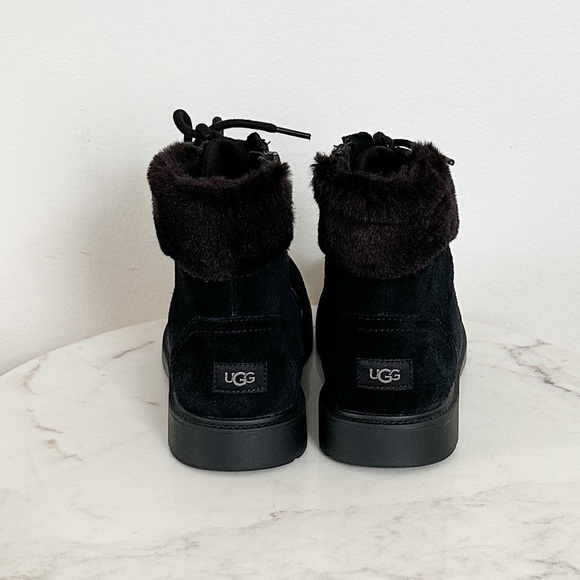 NEW UGG Azell Hiker Weather Waterproof Lace-up Boots Black Suede Youth Size 6 - Picture 6 of 8